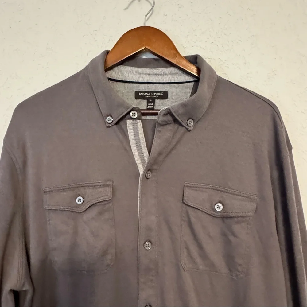 Banana Republic Luxury Tough Gray Long Sleeve Button Down Shirt